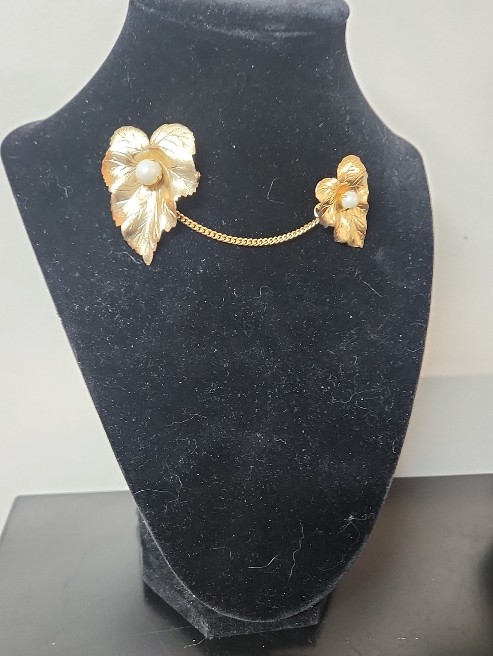 Vintage Sarah Coventry Collar Brooch With Original Chain